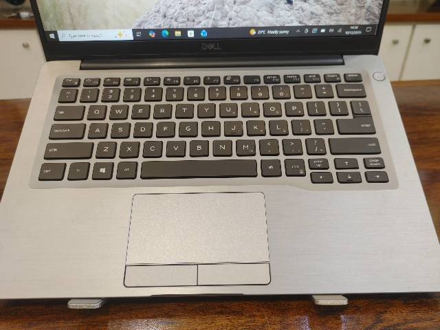 Dell Latitude 7400 – Intel Core i5 8th Gen | 8GB DDR4 Ram | 256GB NVMe SSD | 14" FHD Touch Display | Backlight Keyboard | Carbon + Metal Body Dell Latitude 7400 – Intel Core i5 8th Gen | 8GB DDR4 Ram | 256GB NVMe SSD | 14" FHD Touch Display | Backlight Keyboard | Carbon + Metal Body